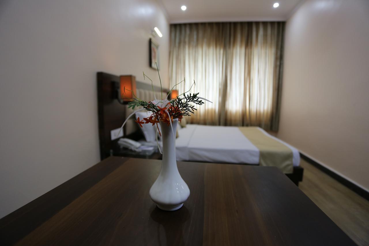 Hotel Kamlesh Continental Angul Habitación foto